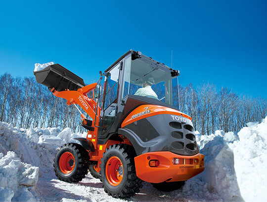 自社保有の重機による除雪作業イメージ